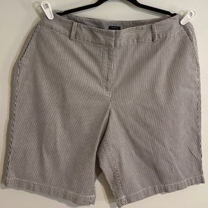 Ann Taylor Black & White pinstripes Bermuda shorts